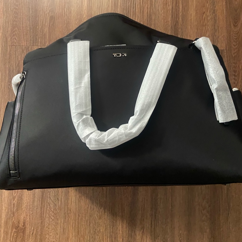 NWT Tumi Venice duffel